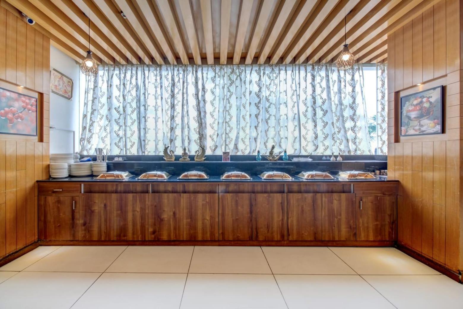 Hotel Lorven فيساخاباتنام المظهر الخارجي الصورة